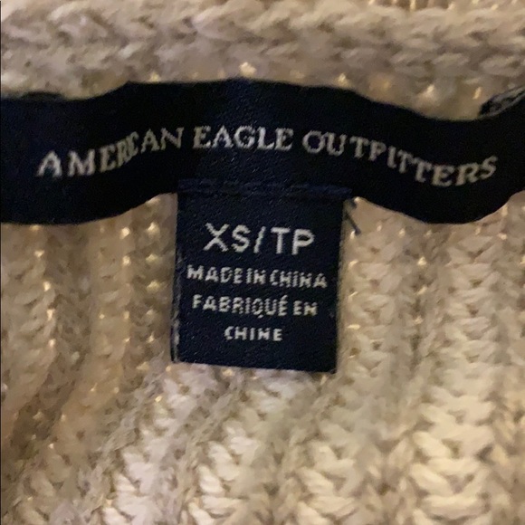 American Eagle Tan/Ivory Sweater - Picture 3 of 3